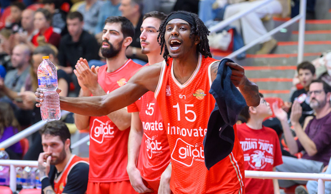 האדומים שמרו על מאזן מושלם בגן נר