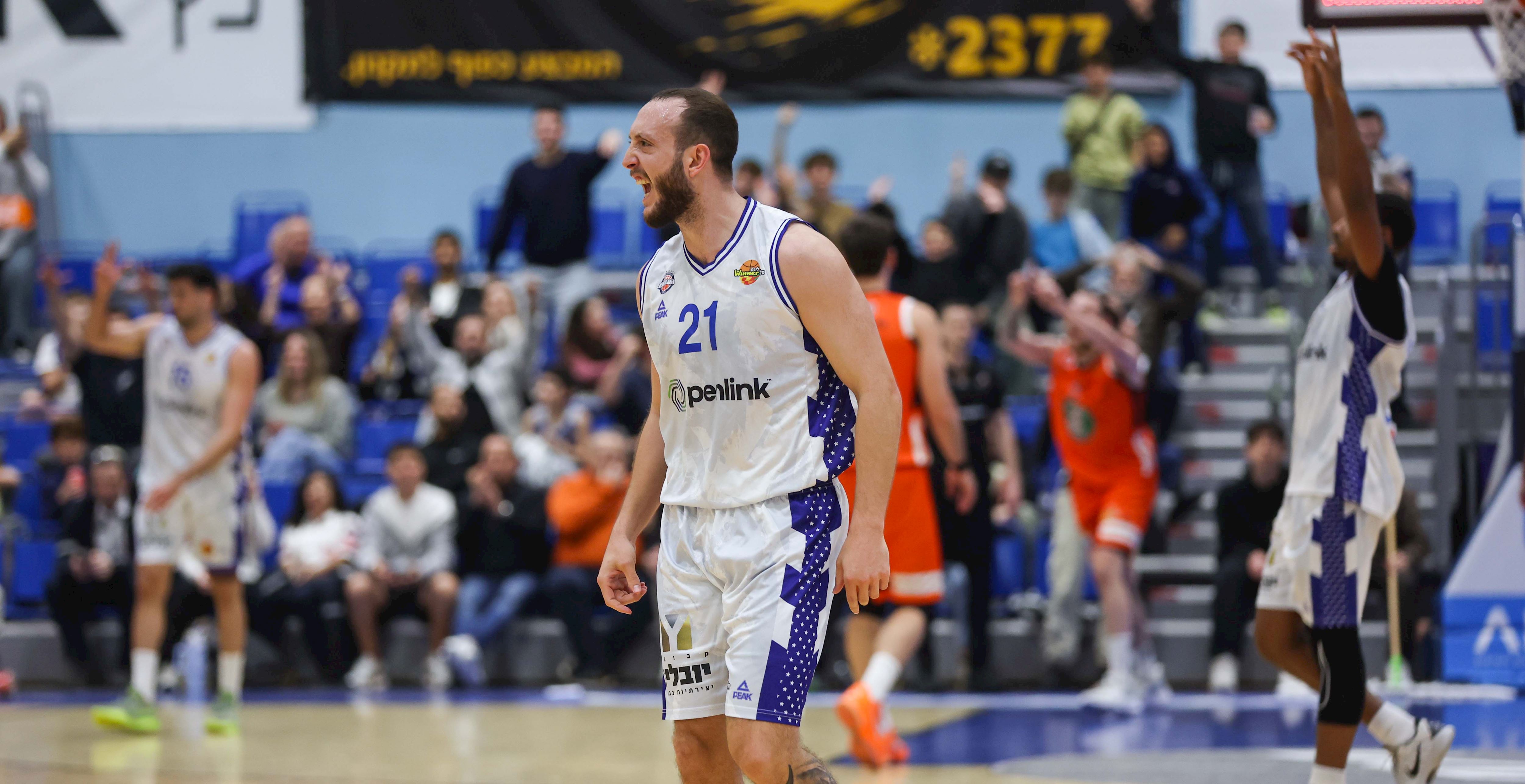 לוהטת: החבורה מהשרון המשיכה בתנופה