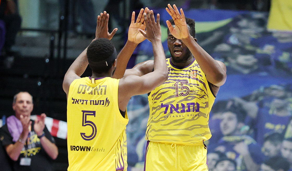 הסגולים השלימו "דאבל" על האדומים מגן נר