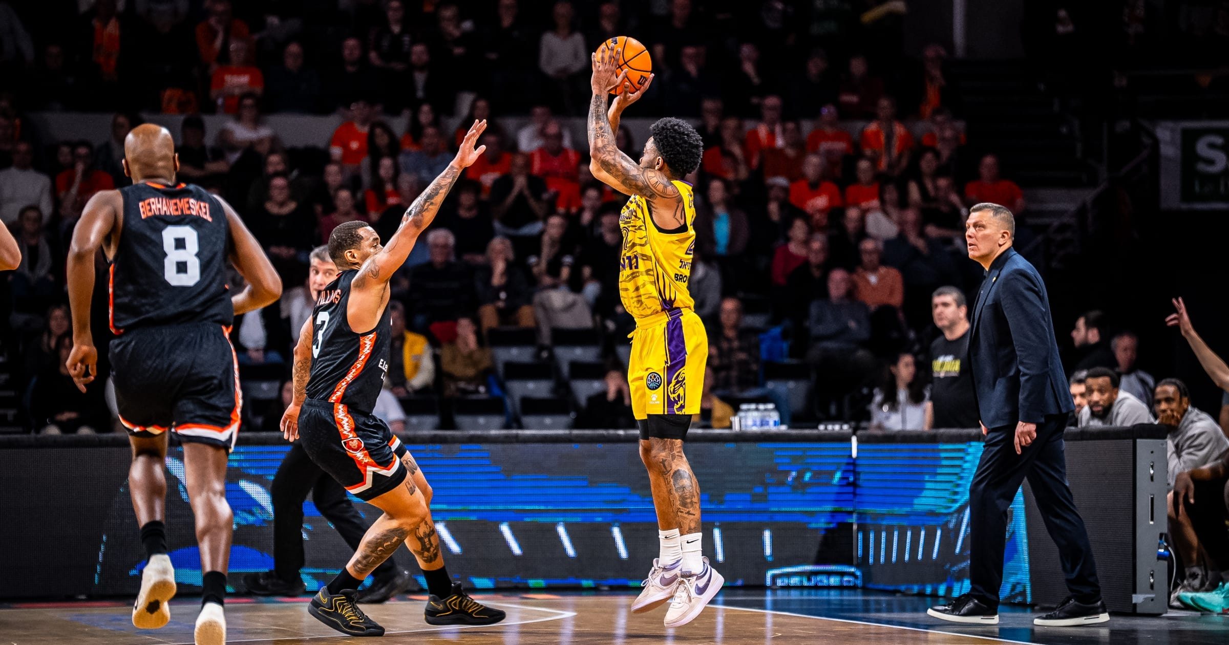 הסגולים נפרדו מליגת האלופות בהפסד נוסף