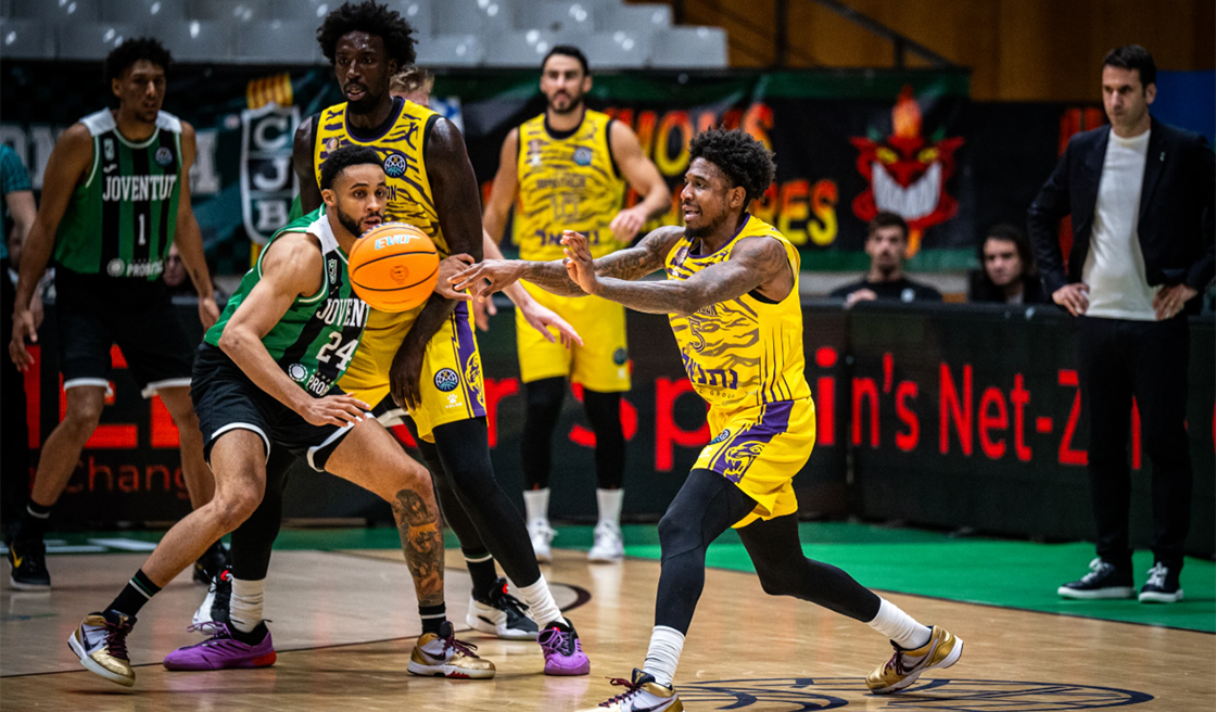 ליגת האלופות: הפסד כואב לסגולים בהארכה