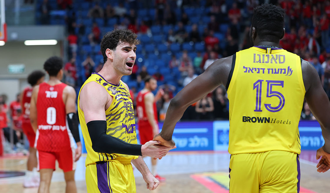 אחרי הארכה: הסגולים חגגו בפיס ארנה