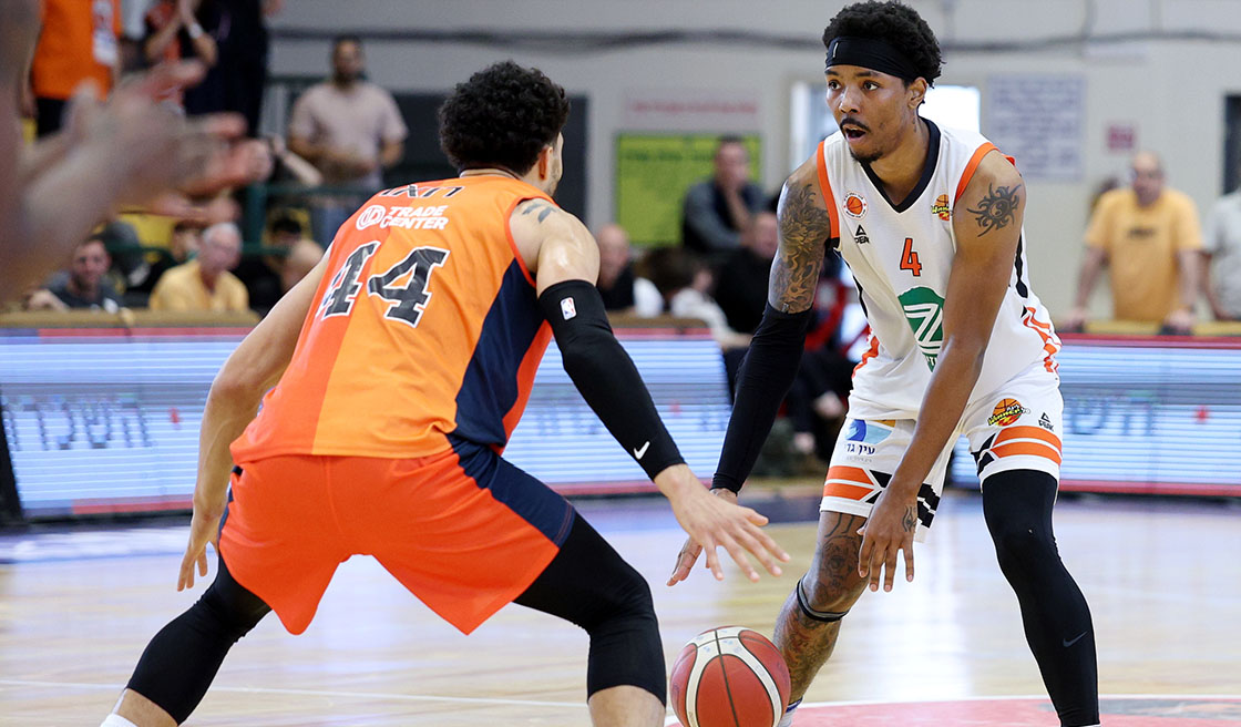 מחזור 16: עירוני נס ציונה - מכבי ראשון לציון 72:63