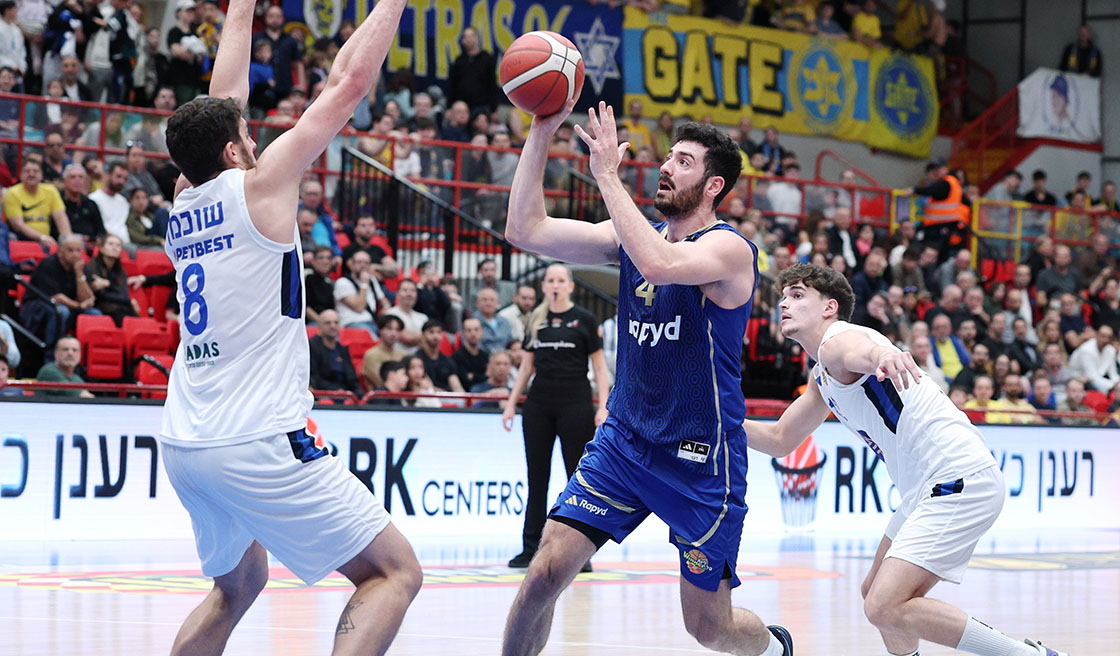 מחזור 16: מכבי רעננה - מכבי תל אביב 106:89