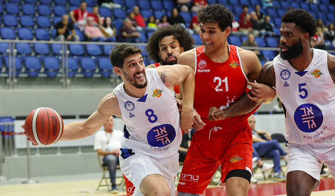 היום: סגלוביץ וחניכיו יעצרו את כדור השלג?