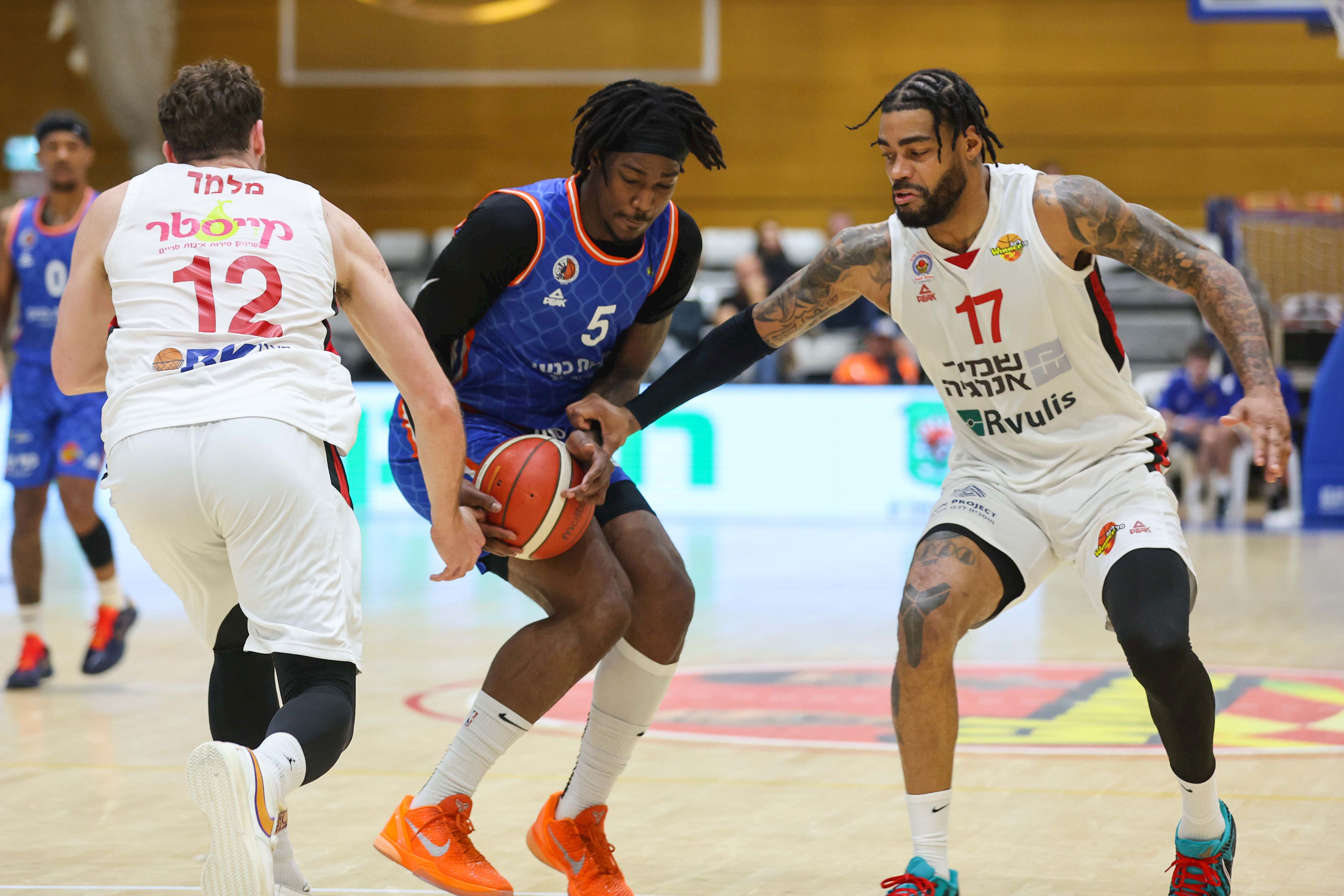 מחזור 10: מכבי רמת גן – הפועל גליל עליון 71:83