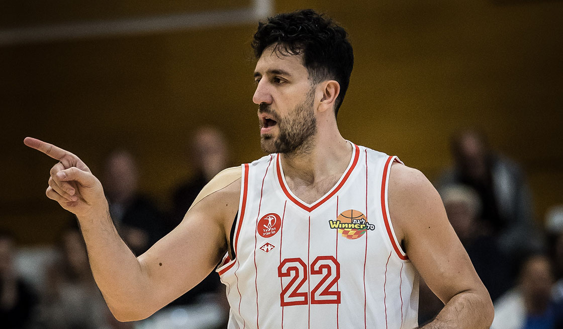 מיציץ' סיפק ניצוצות, האדומים שבו לנצח