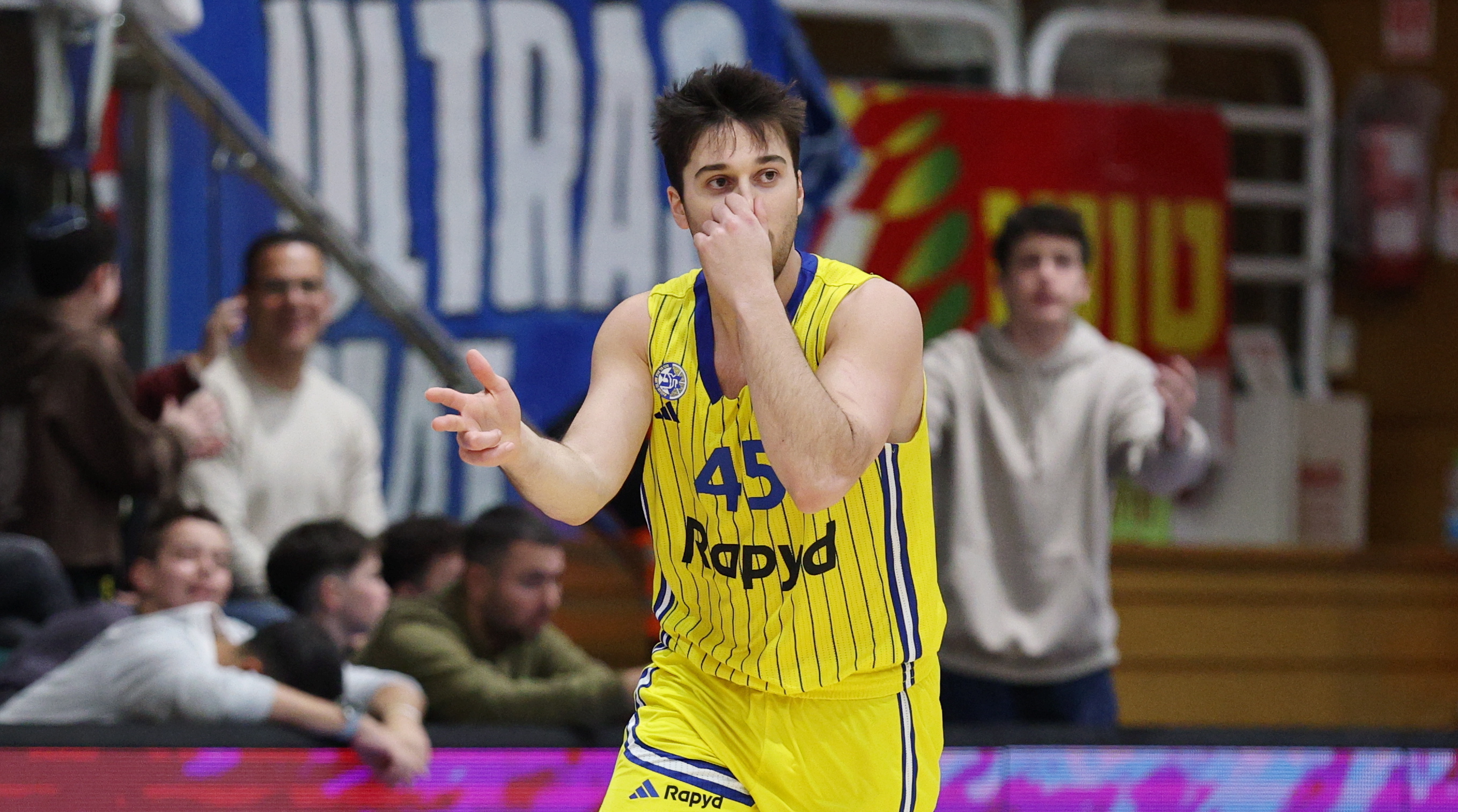 בשיניים: ניצחון תשיעי רצוף לצהובים