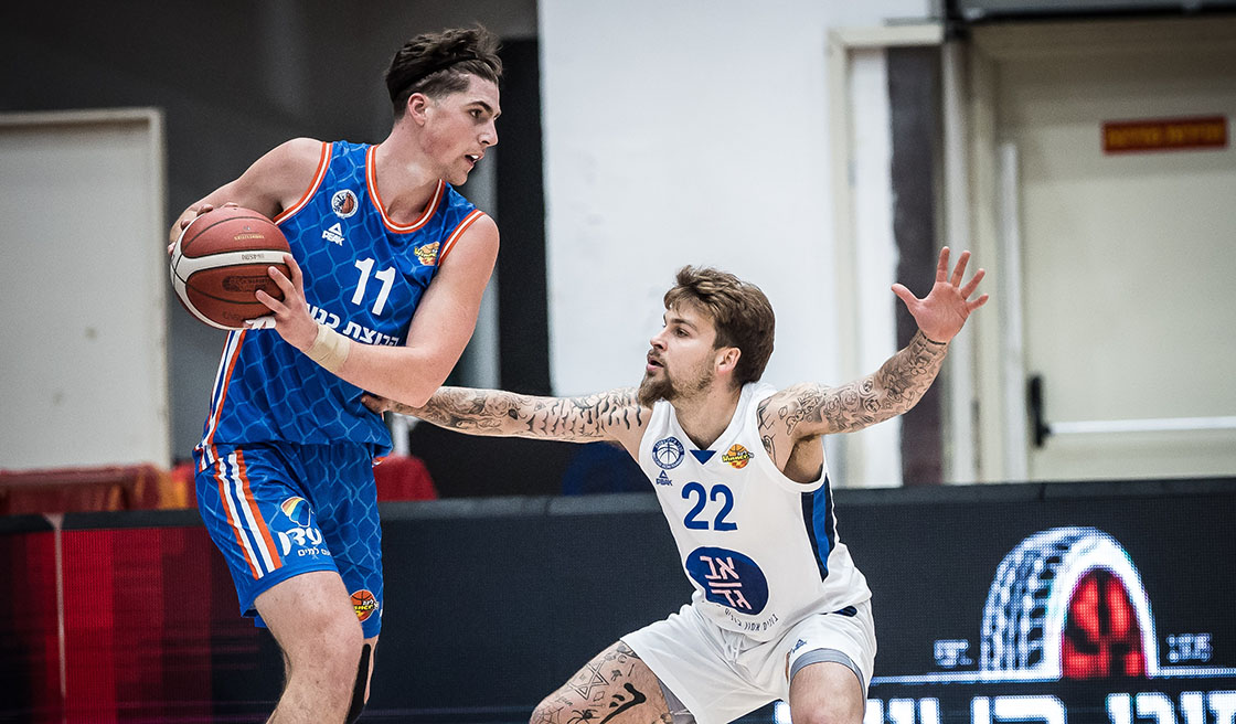 Round 12: Maccabi Ra'ananna - Maccabi Ramat Gan 70:85