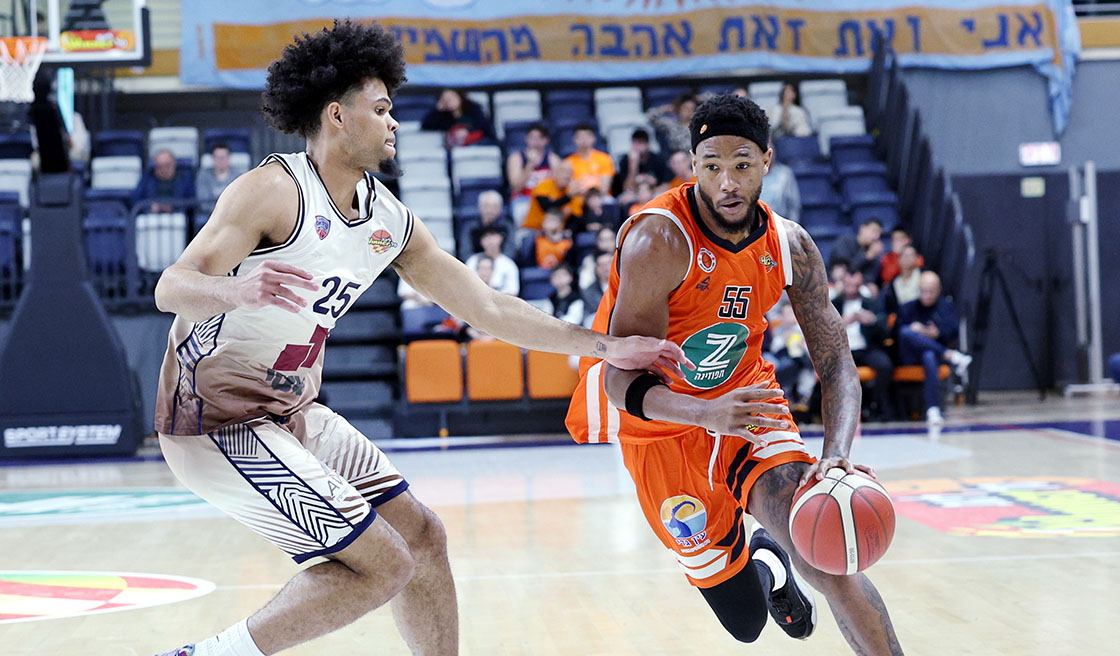 מחזור 17: מכבי ראשון לציון - עירוני קריית אתא 69:97