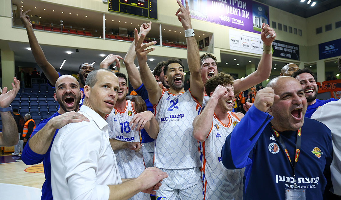 בתום דרמה: ברנר ושחקניו חגגו בבית מכבי