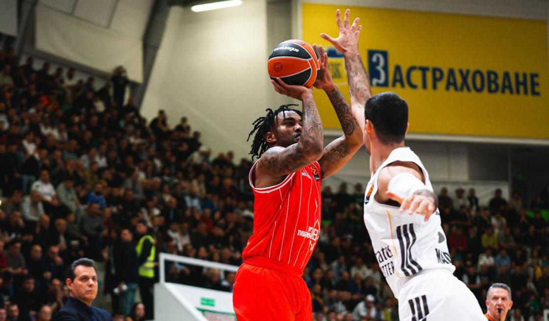 יורוליג: הפסד דרמטי לאדומים