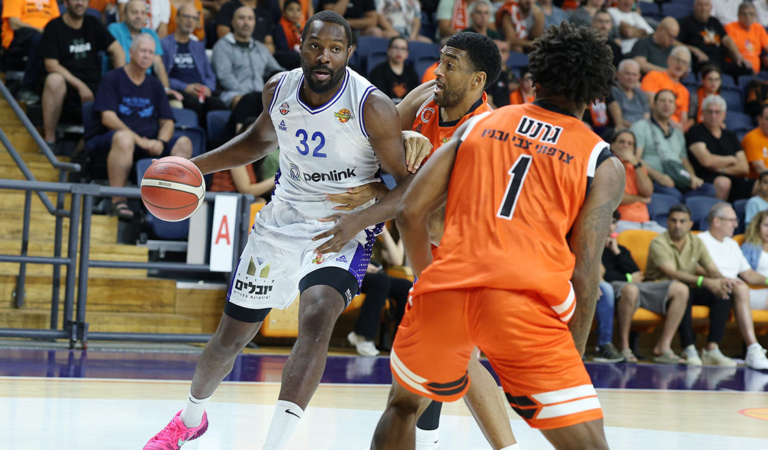 מחזור 5: מכבי ראשון לציון - בני הרצליה 95:90