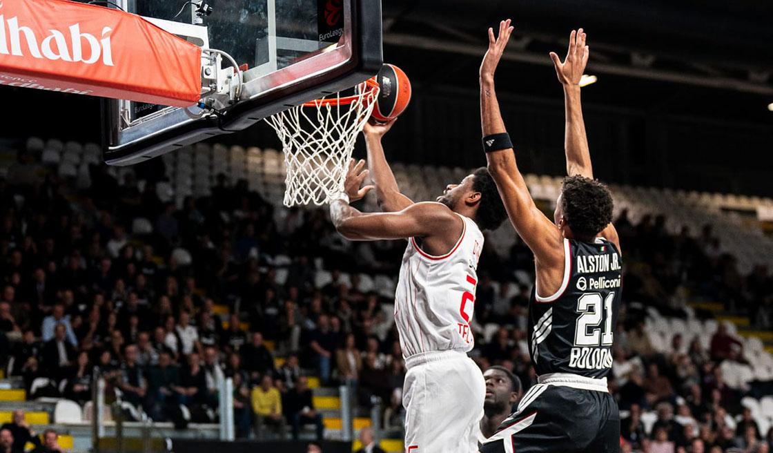 יורוליג: ניצחון דרמטי לאדומים בבולוניה