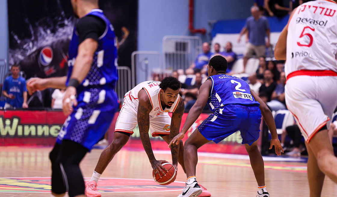 העמק עלתה לרבע הגמר, הרצליה בפליי־אין