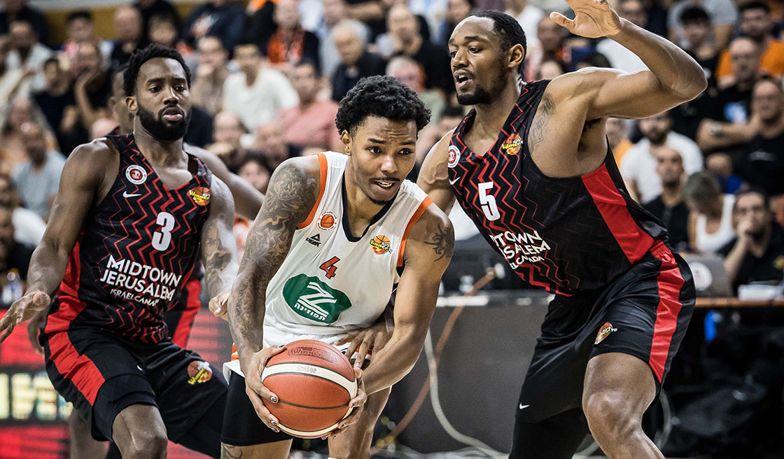 מחזור 4: מכבי ראשון לציון - הפועל ירושלים 100:93