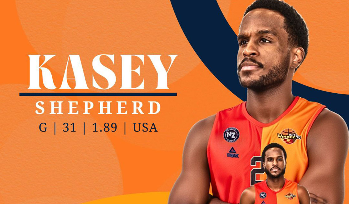 רכז חדש בלב המושבה: קייסי שפרד חתם