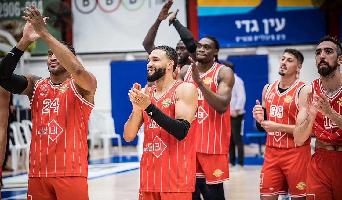 ניצחון היסטורי לאדומים במטרווסט