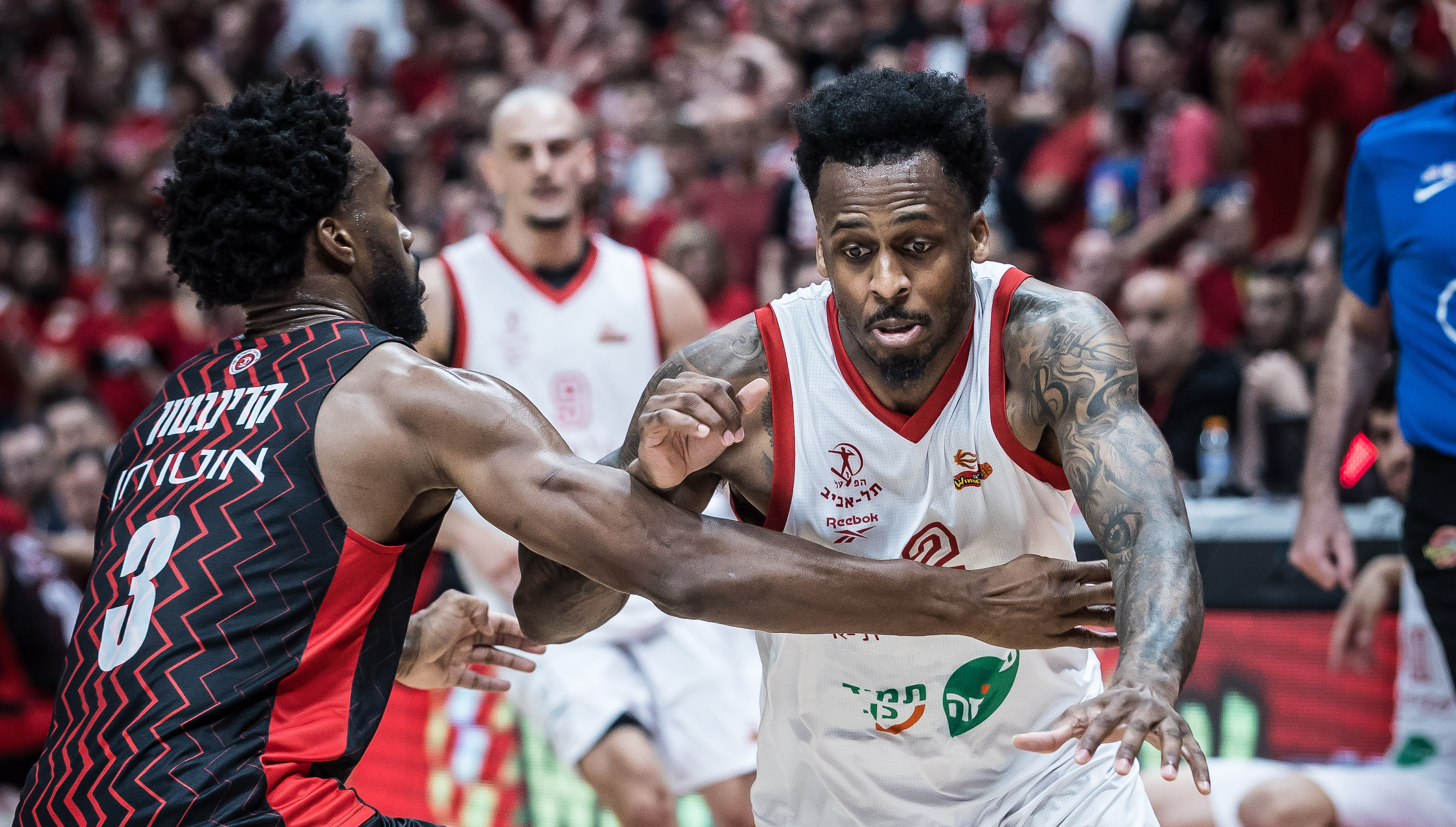 הערב: גמר ראשון אי פעם בין שתי האדומות