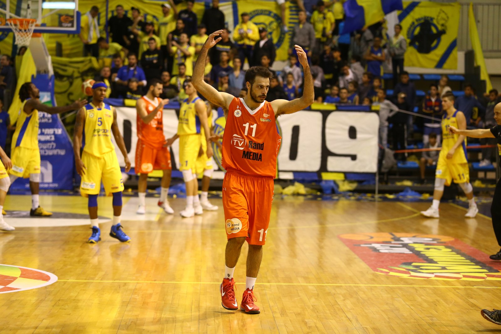 תופסת גובה: ניצחון חוץ ראשון לאלופה