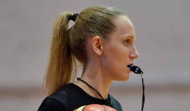 היסטוריה: שופטת ראשונה בליגת ווינר סל