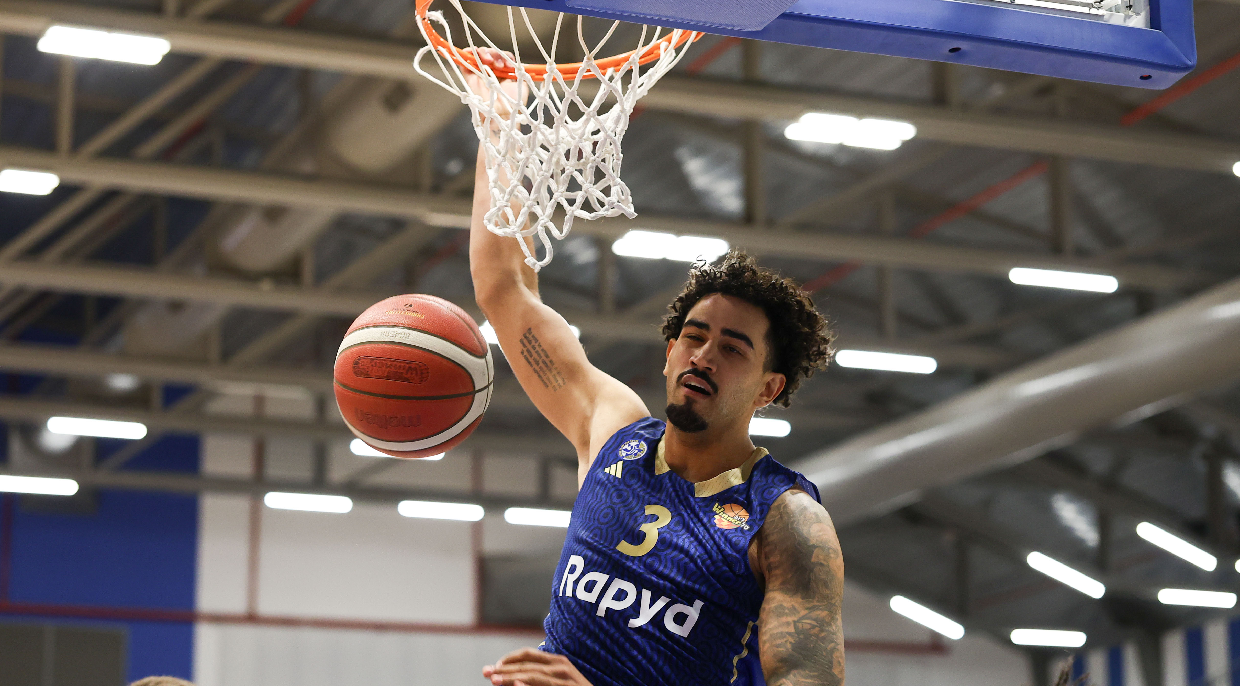 הצהובים שמרו על מאזן מושלם בדרך לפסגה